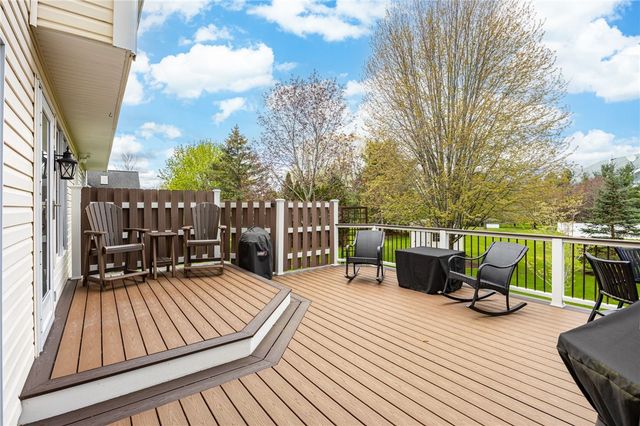 57 Edenfield Road, Penfield, NY 14526
