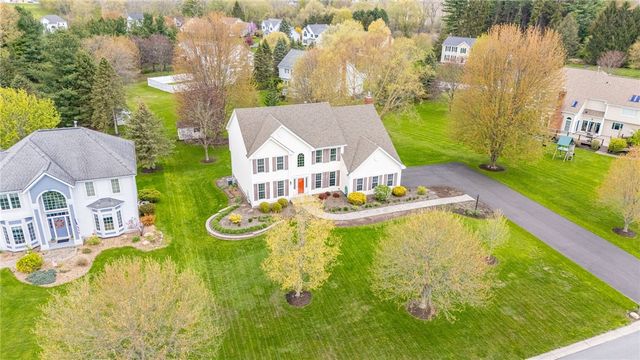 57 Edenfield Road, Penfield, NY 14526