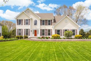 57 Edenfield Road, Penfield, NY 14526