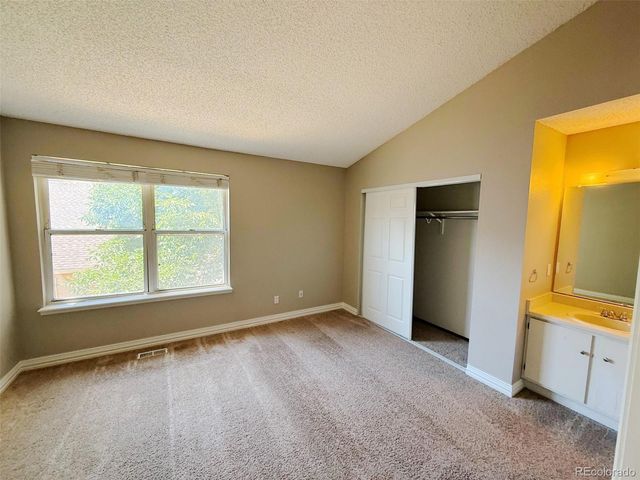 10577 W Maplewood Drive B, Littleton, CO 80127