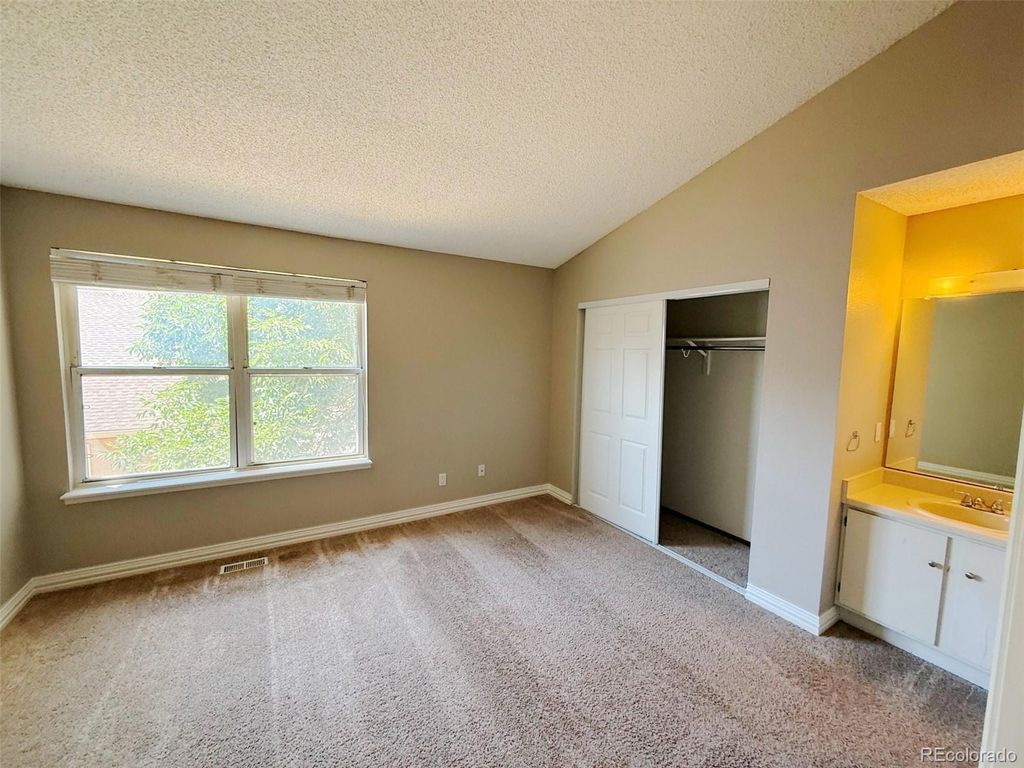 Image 23 of property listing at 10577 W Maplewood Drive B, Littleton, CO 80127