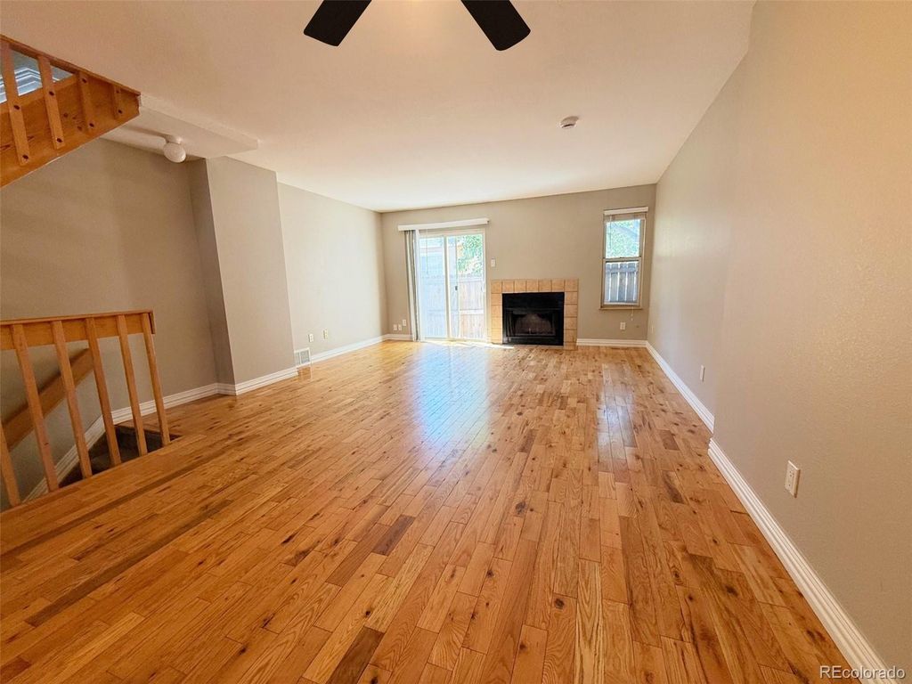 Image 6 of property listing at 10577 W Maplewood Drive B, Littleton, CO 80127