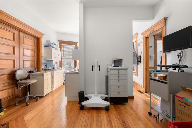 826 Broadway, Everett, MA 02149