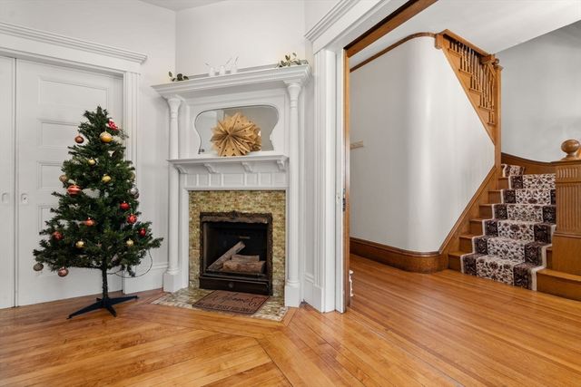 826 Broadway, Everett, MA 02149