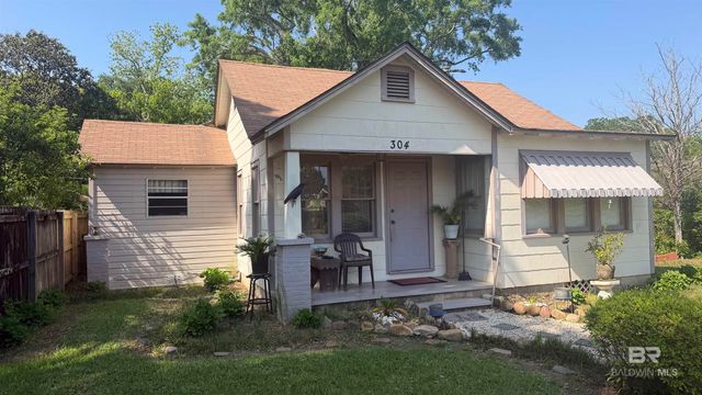 304 W Myrtle Avenue, Foley, AL 36535