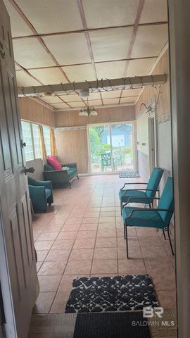 304 W Myrtle Avenue, Foley, AL 36535