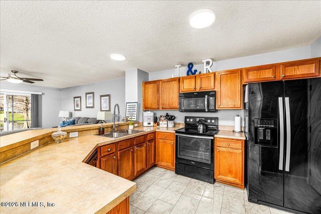 8550 ARGYLE BUSINESS Loop 601, Jacksonville, FL 32244