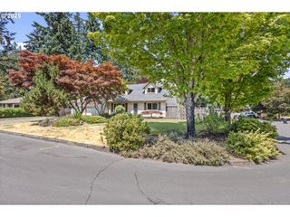 6120 Sw CROSS CREEK Dr, Beaverton, OR 97078