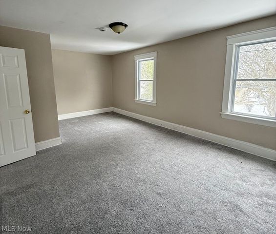 16902 Langly Avenue, Cleveland, OH 44128