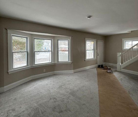 16902 Langly Avenue, Cleveland, OH 44128