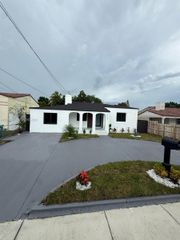 3151 NW 2nd Street, Miami, FL 33125