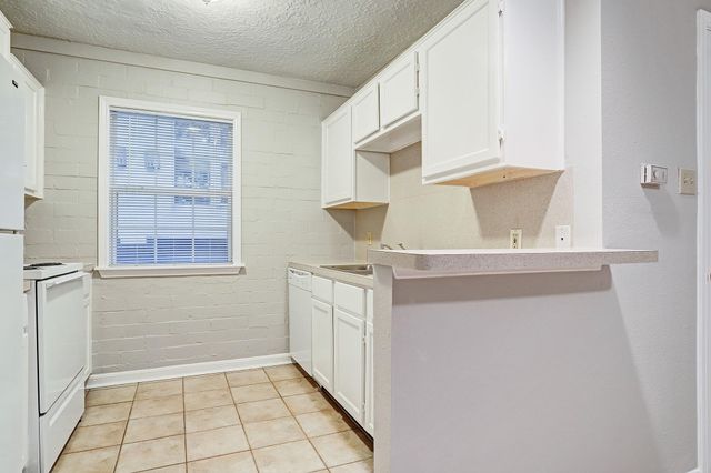 802 Stanford Street 4, Houston, TX 77019