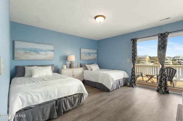 304 Columbia Avenue Unit B, Carolina Beach, NC 28428