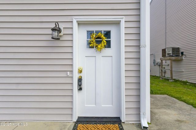 304 Columbia Avenue Unit B, Carolina Beach, NC 28428