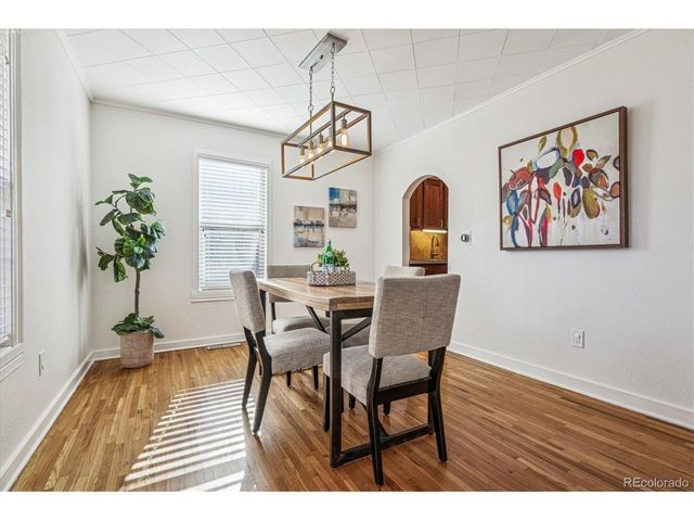 2877 S Logan St, Englewood, CO 80113