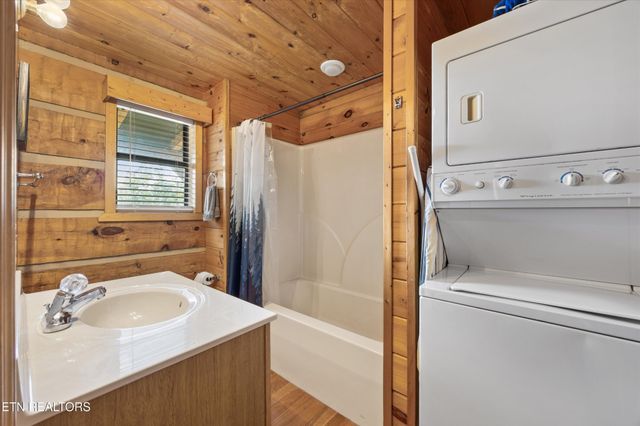 4210 Mountain Rest Way, Sevierville, TN 37876