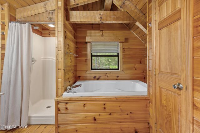 4210 Mountain Rest Way, Sevierville, TN 37876