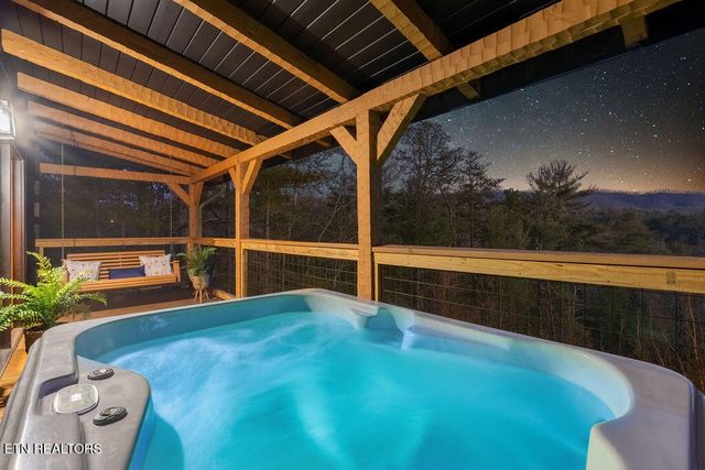 4210 Mountain Rest Way, Sevierville, TN 37876