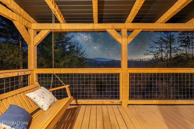 4210 Mountain Rest Way, Sevierville, TN 37876