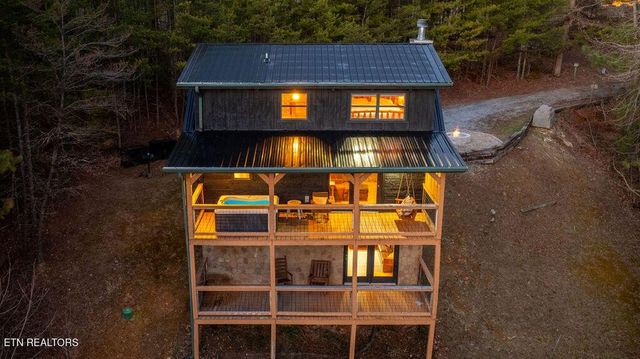 4210 Mountain Rest Way, Sevierville, TN 37876