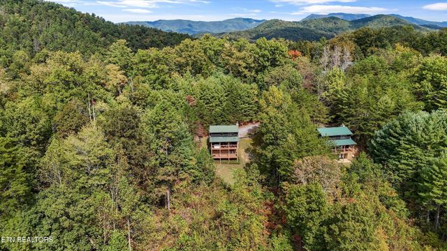 4210 Mountain Rest Way, Sevierville, TN 37876
