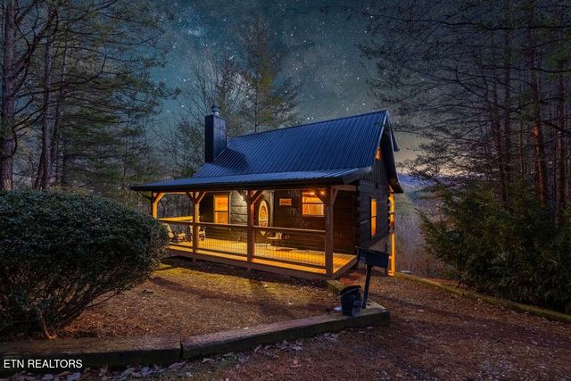 4210 Mountain Rest Way, Sevierville, TN 37876