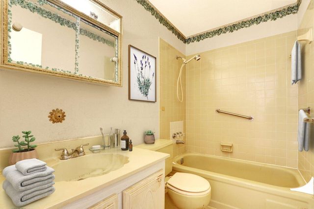 835 Salem Lane, Lake Worth, FL 33467