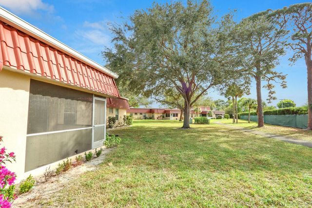 835 Salem Lane, Lake Worth, FL 33467