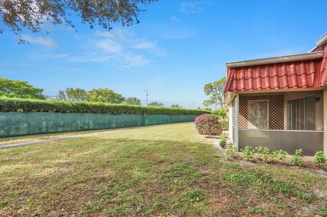 835 Salem Lane, Lake Worth, FL 33467