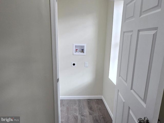 592 OLD TOWN MALL, Baltimore, MD 21202