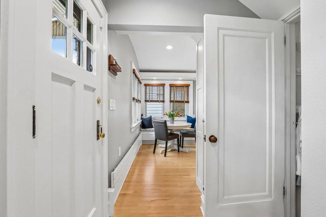 717 Lake View AVENUE, Whitefish Bay, WI 53217