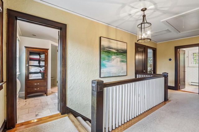 717 Lake View AVENUE, Whitefish Bay, WI 53217