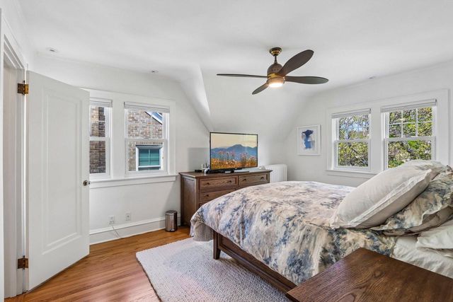 717 Lake View AVENUE, Whitefish Bay, WI 53217