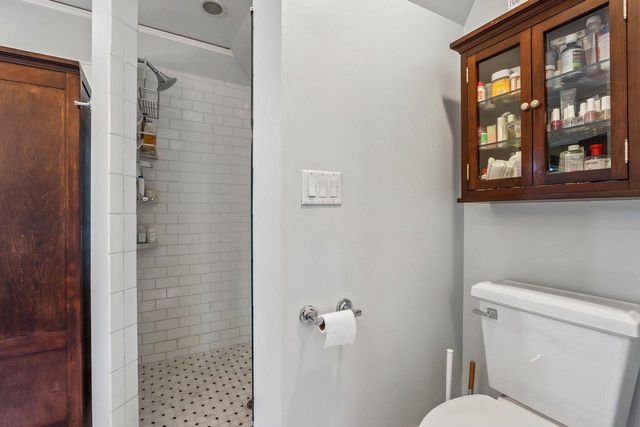 717 Lake View AVENUE, Whitefish Bay, WI 53217