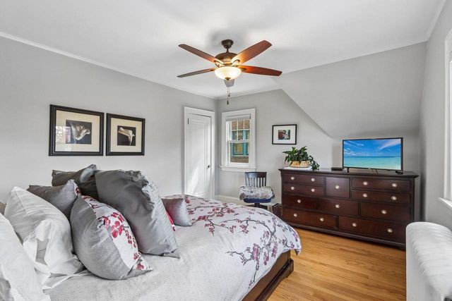 717 Lake View AVENUE, Whitefish Bay, WI 53217