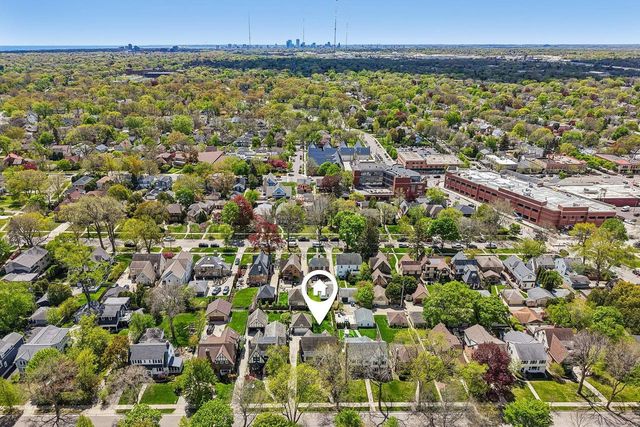717 Lake View AVENUE, Whitefish Bay, WI 53217