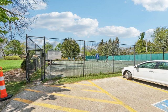 717 Lake View AVENUE, Whitefish Bay, WI 53217
