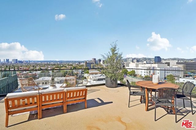 1110 S Spaulding Avenue PH2, Los Angeles, CA 90019