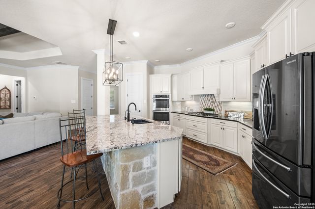 663 Pr 1712, Mico, TX 78056