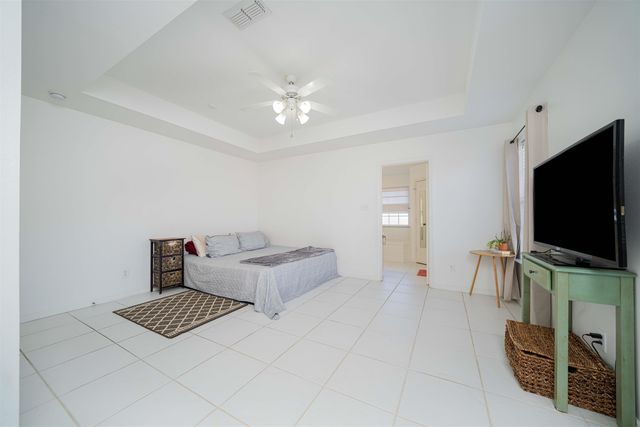 1705 E Leach St, Kilgore, TX 75662