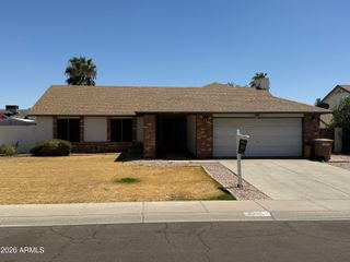 8225 W CORRINE Drive, Peoria, AZ 85381