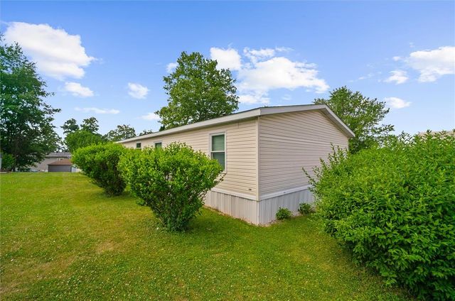 1190 Grange Road W11, Lower Macungie Twp, PA 18106