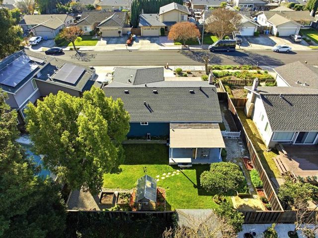 925 Blake Court, Gilroy, CA 95020