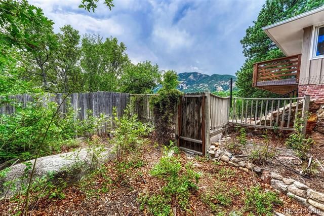 325 Altura Way, Colorado Springs, CO 80906