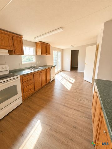 156 Sonnyland Drive, Canyon Lake, TX 78133
