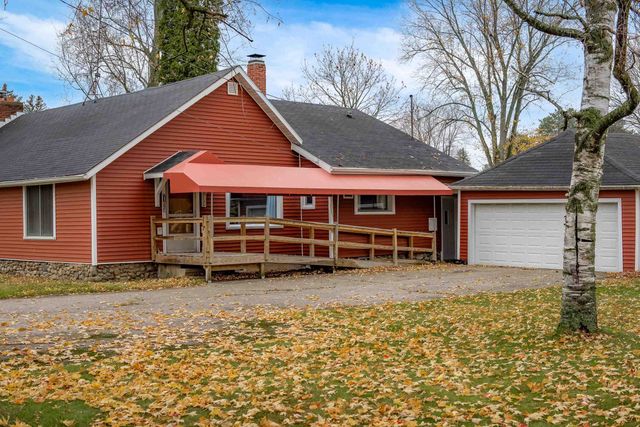 112 W Fraser Street, Coleman, MI 48618