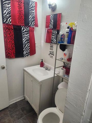 4871 N Sherman BOULEVARD, Milwaukee, WI 53209