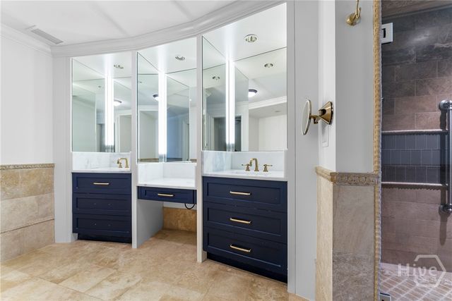 300 Bull Street 704, Savannah, GA 31401