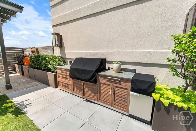 300 Bull Street 704, Savannah, GA 31401