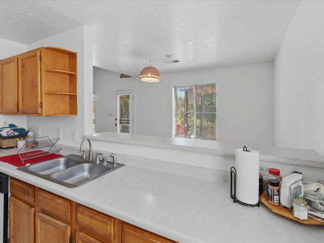 342 Sunset Farm Place SW, Albuquerque, NM 87105